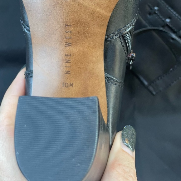 New Nine West Bredeo Leather Inside Zipper Tie Detail Hi Heel Ankle Boot 10M 10 - Picture 10 of 14